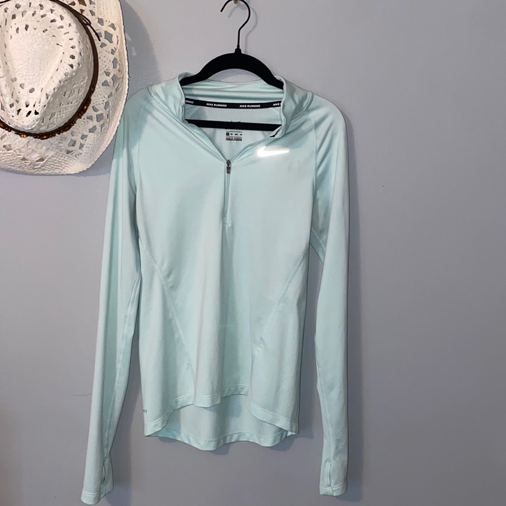 NIKE dri-fit long sleeve pullover